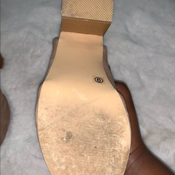 Lace-up Booties🔴 - Picture 3 of 4